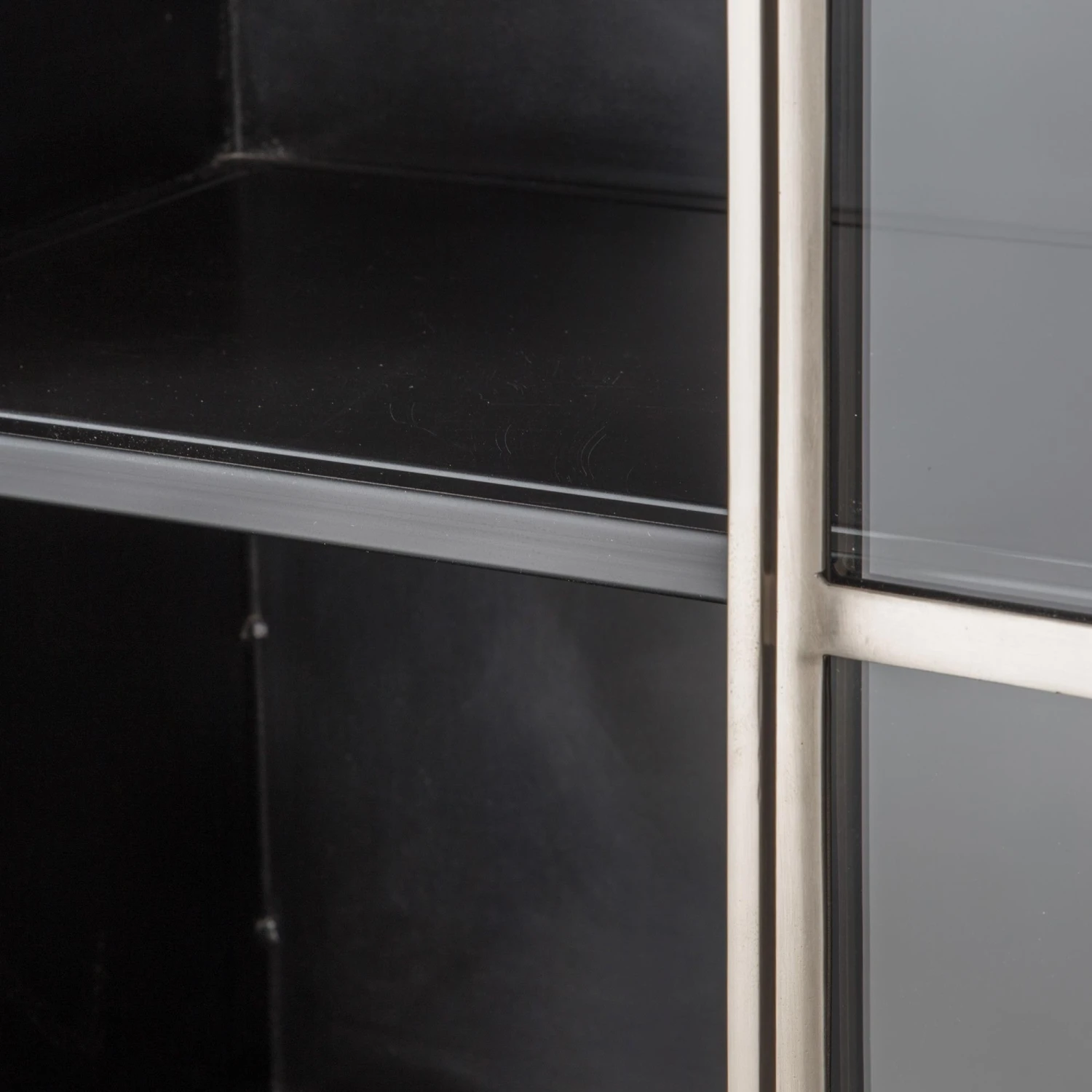 Kilkenny Drinks Cabinet 3 Kilkenny Drinks Cabinet - Image 3